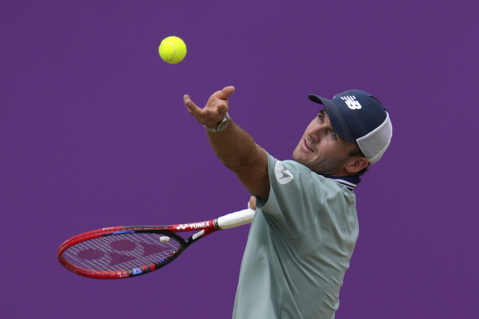 紧追榜首 紧追榜首