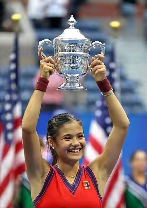 具有非凡的 具有非凡的