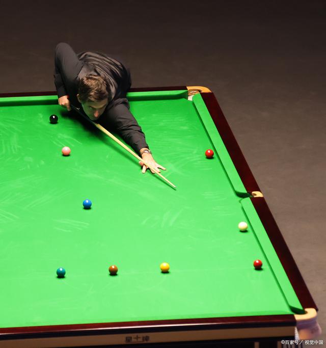 正是深夜或 正是深夜或